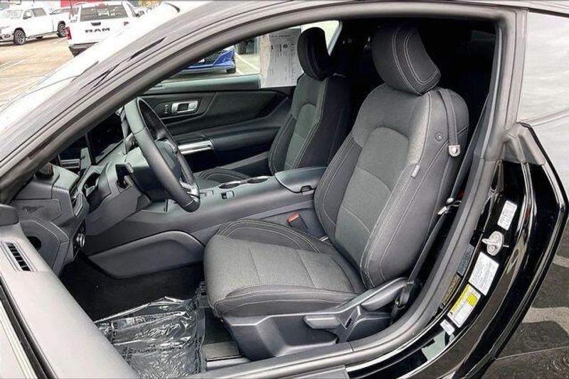 Used 2025 Ford Mustang EcoBoostImage 22