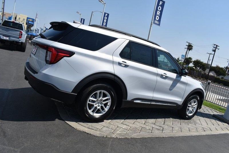 New 2025 Ford Explorer ActiveImage 2