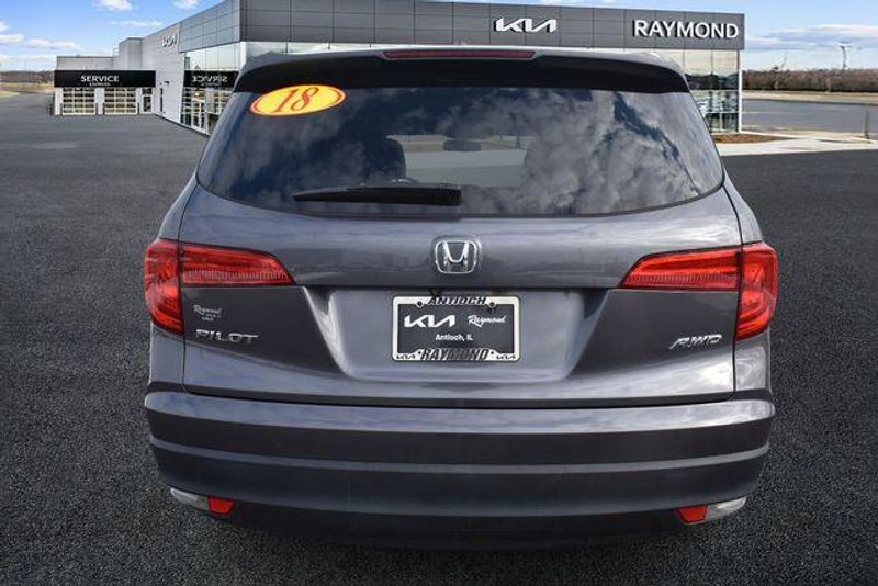 Used 2018 Honda Pilot EX-LImage 4