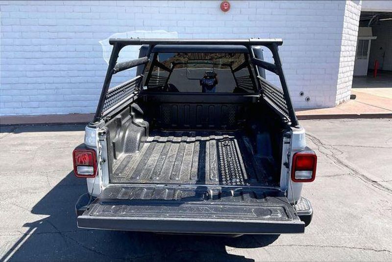 Used 2023 Jeep Gladiator MojaveImage 32