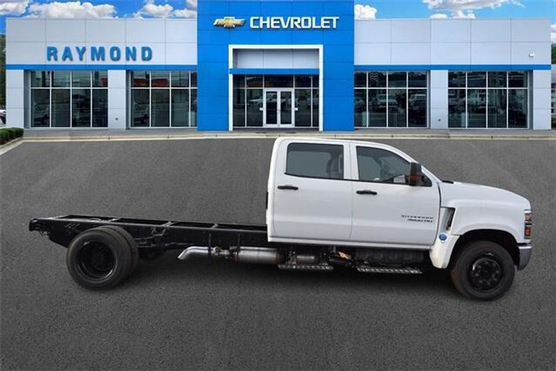 New 2024 Chevrolet Silverado 4500HD Work TruckImage 2