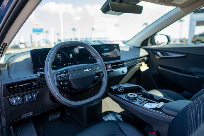 New 2025 Kia EV6 WindImage 9