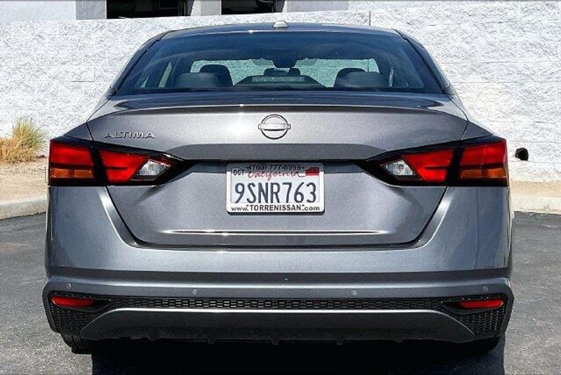 Used 2025 Nissan Altima 2.5 SImage 3