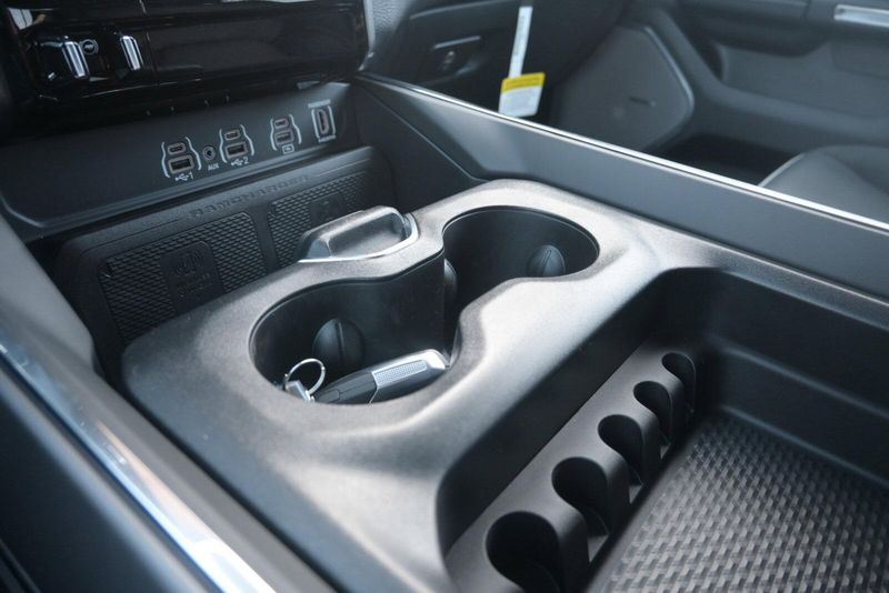 2025 RAM 1500 LaramieImage 28