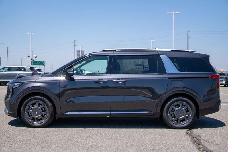 New 2026 Kia Carnival Hybrid SXImage 4