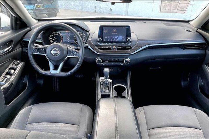 Used 2023 Nissan Altima 2.5 SVImage 15