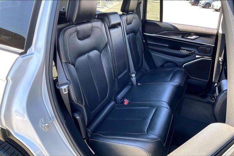 Used 2023 Jeep Grand Cherokee LimitedImage 26
