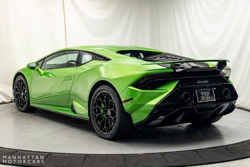 2024 Lamborghini Huracan Tecnica BaseImage 3