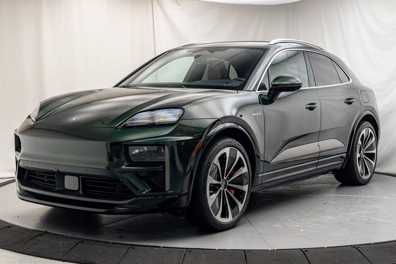 2024 Porsche Macan Electric TurboImage 1