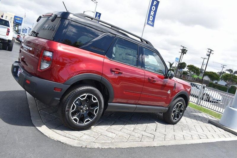 2025 Ford Bronco Sport Outer BanksImage 2