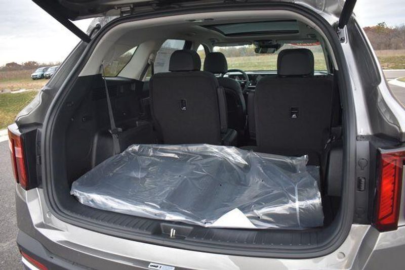 New 2026 Kia Sorento Hybrid EXImage 20