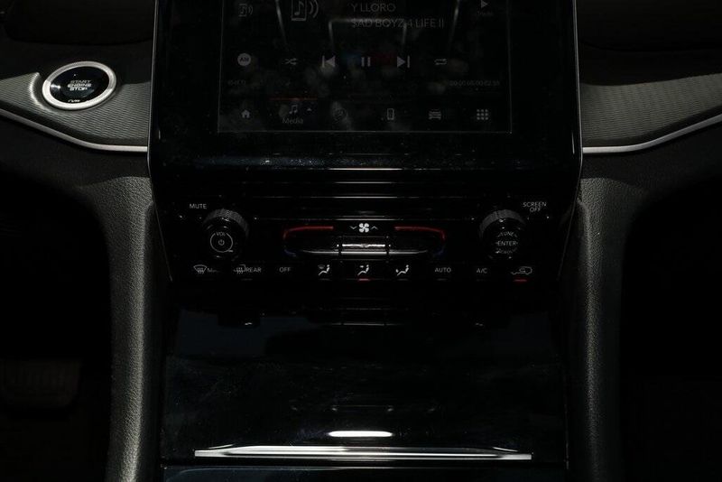 2024 Jeep Grand Cherokee LaredoImage 24