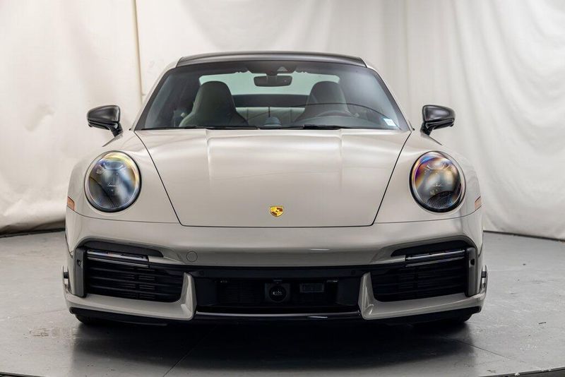 2022 Porsche 911 TurboImage 8