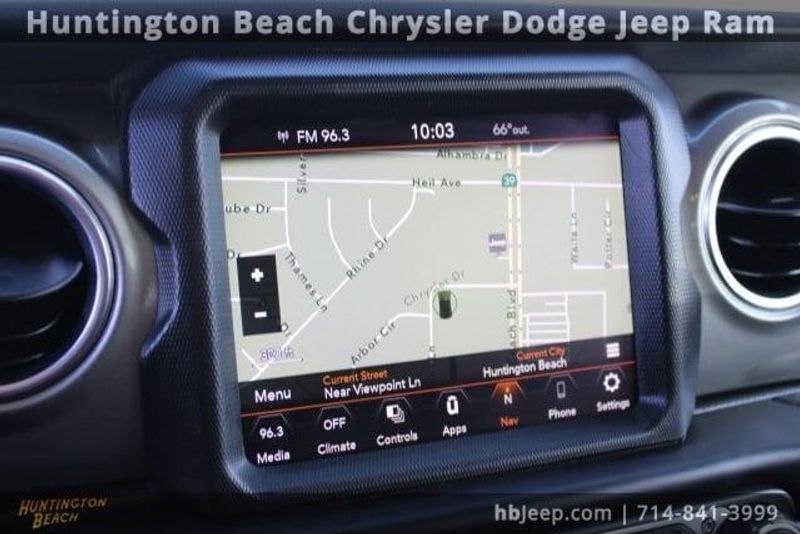 2022 Jeep Wrangler Unlimited SaharaImage 28
