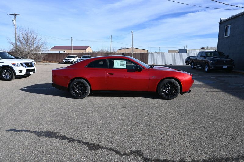 2024 Dodge Charger Daytona R/TImage 2