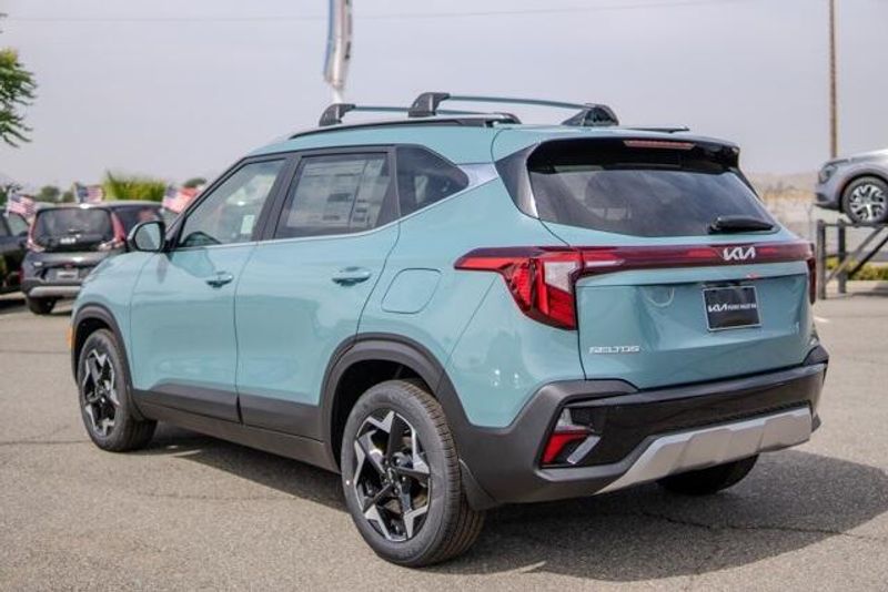 2025 Kia Seltos EXImage 6