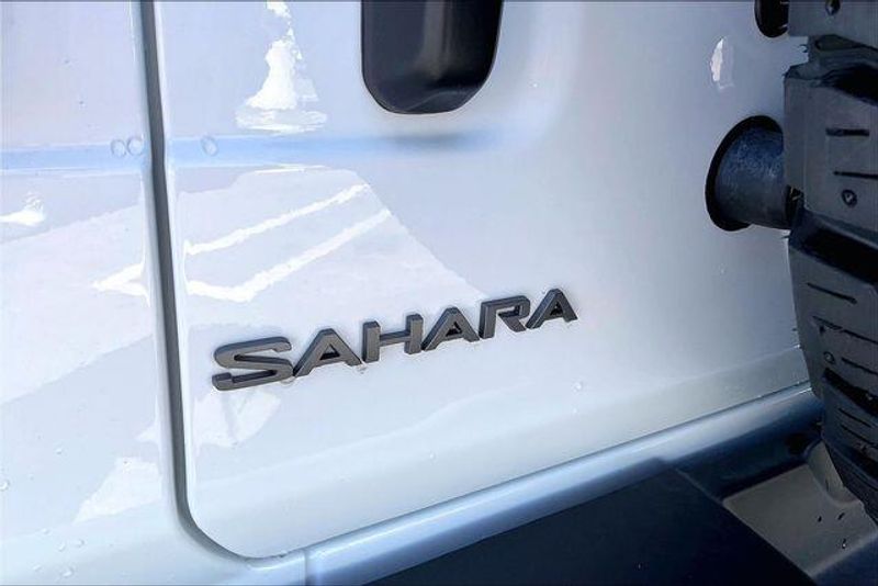 New 2025 Jeep Wrangler 4-door SaharaImage 13