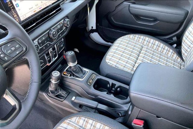 New 2026 Jeep Gladiator 85th Anniversary Edition 4x4Image 7