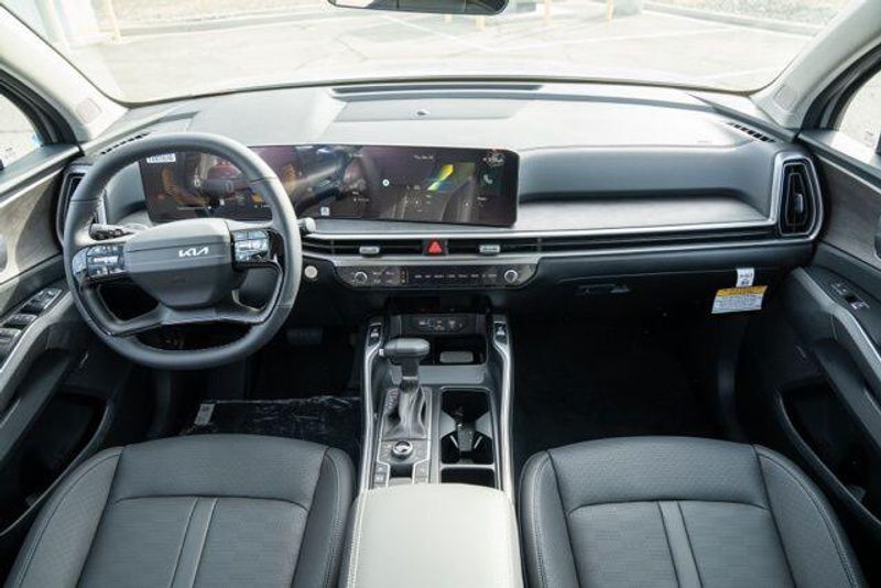 New 2026 Kia Sorento Plug-In Hybrid EXImage 15