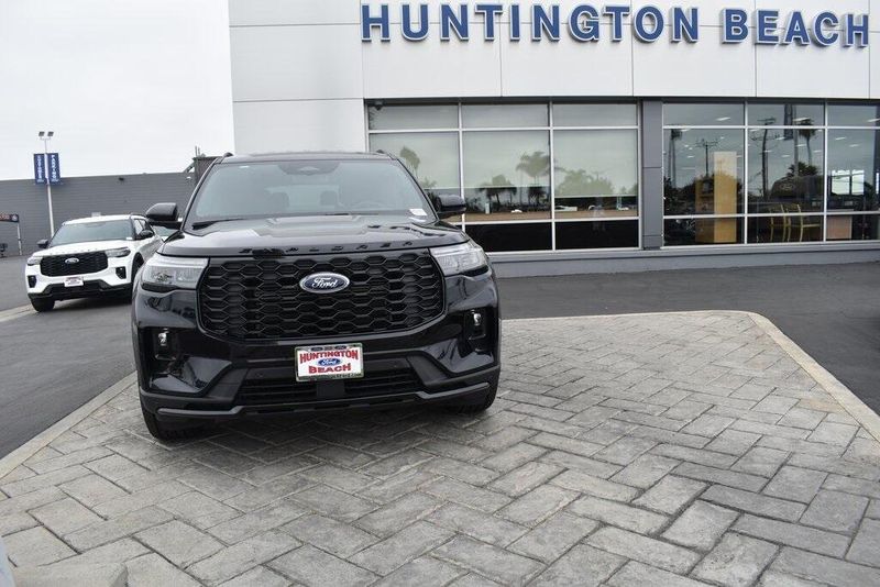 New 2025 Ford Explorer ST-LineImage 21