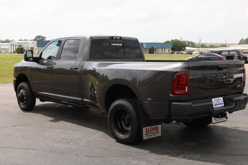 2025 RAM 3500 Laramie Crew Cab 4x4 8