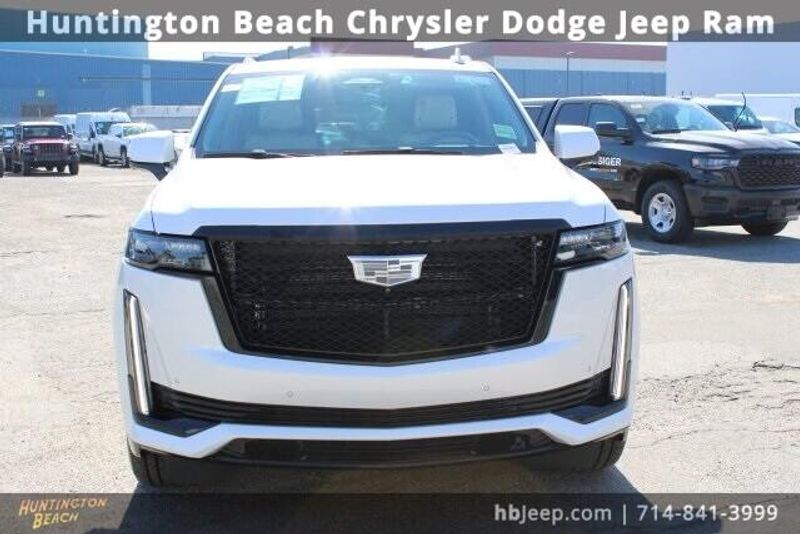 2021 Cadillac Escalade ESV Sport PlatinumImage 2