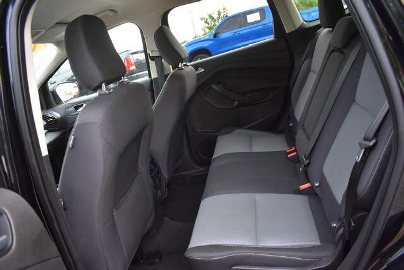 Used 2018 Ford Escape SEImage 18