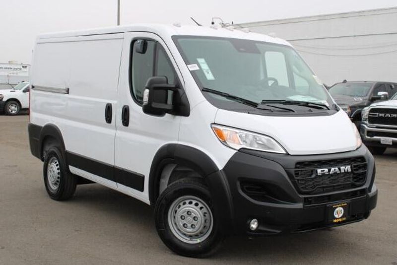 2025 RAM ProMaster 1500 Low Roof 118 WBImage 1