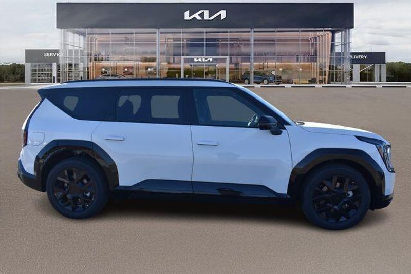 New 2026 Kia EV9 LandImage 2