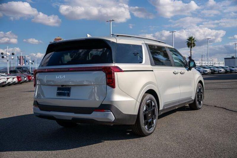 New 2026 Kia Carnival EXImage 7