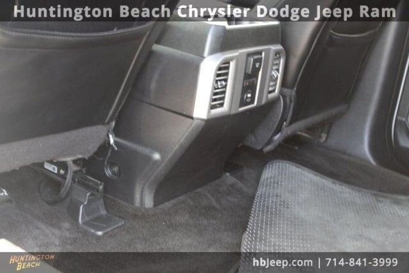 2015 Ford F-150 PlatinumImage 37