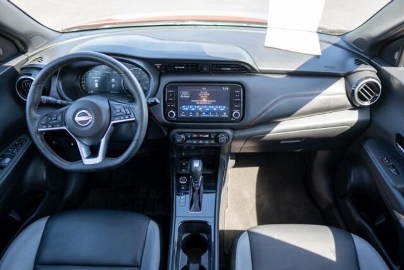 Used 2022 Nissan Kicks SRImage 15