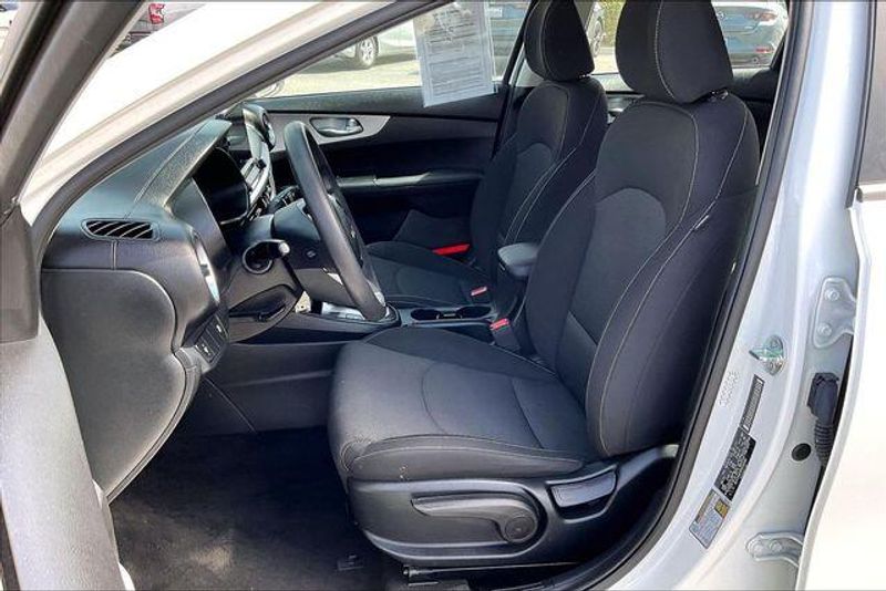 Used 2023 Kia Forte LXSImage 24