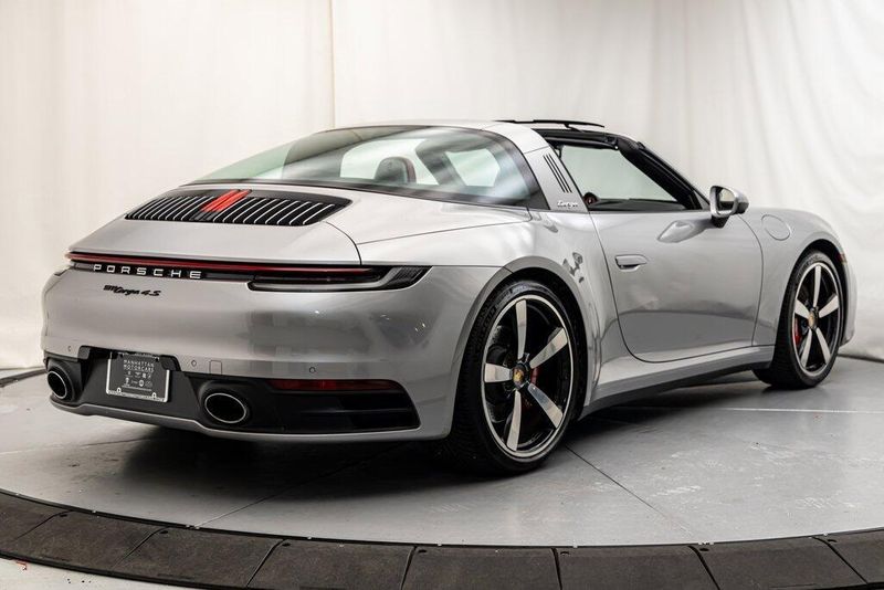 2021 Porsche 911 Targa 4SImage 5