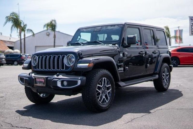 Used 2024 Jeep Wrangler SaharaImage 3