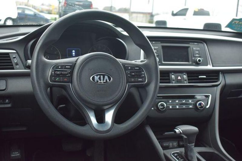 Used 2016 Kia Optima LXImage 16