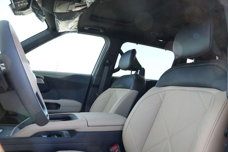 New 2027 Kia Telluride Hybrid EXImage 9