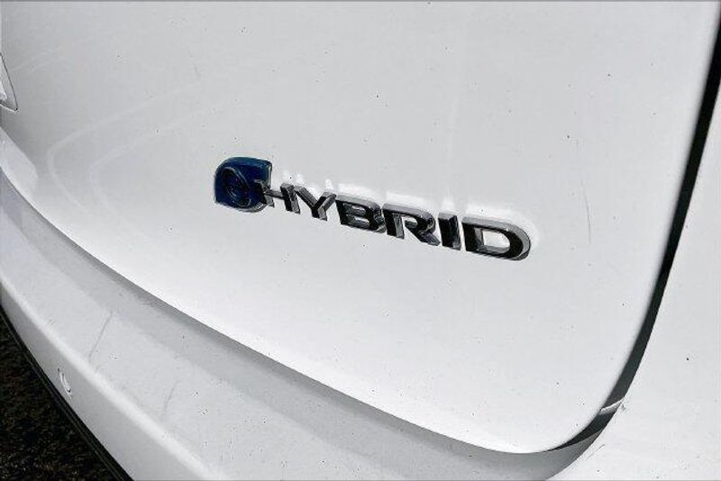 Used 2023 Chrysler Pacifica Hybrid Touring LImage 7