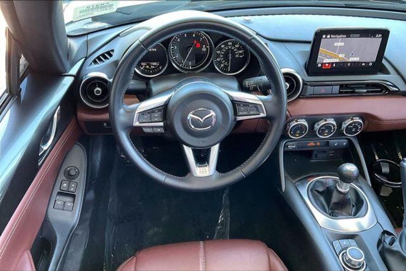 Used 2019 Mazda MX-5 Miata RF Grand TouringImage 4