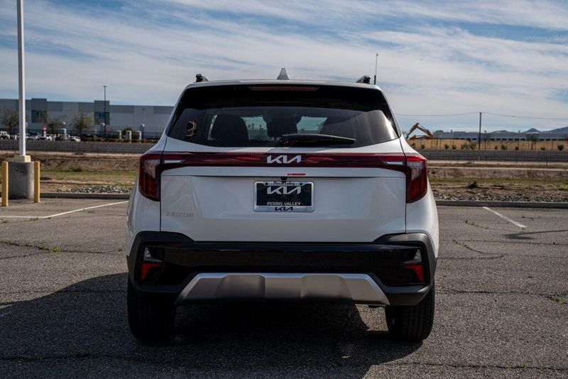 New 2026 Kia Seltos EXImage 6