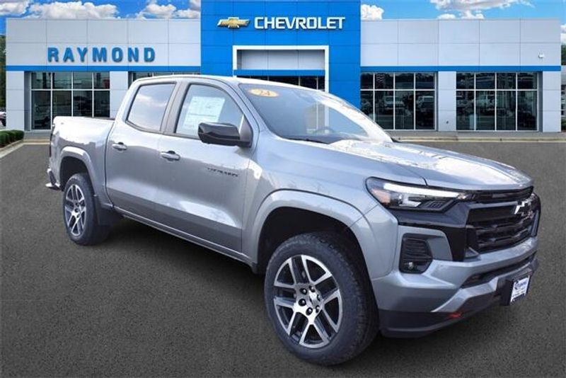 2024 Chevrolet Colorado Z71Image 1