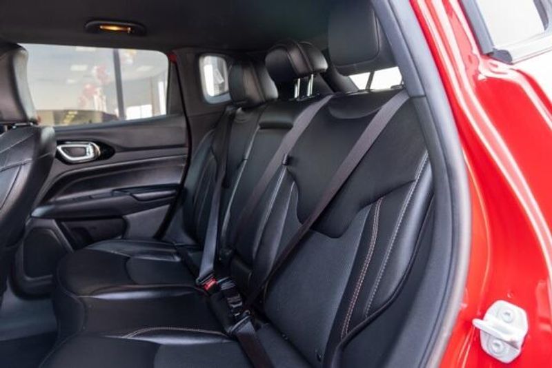 Used 2023 Jeep Compass LimitedImage 14