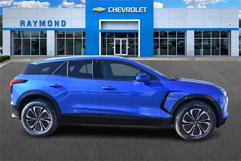 2025 Chevrolet Blazer EV LTImage 2