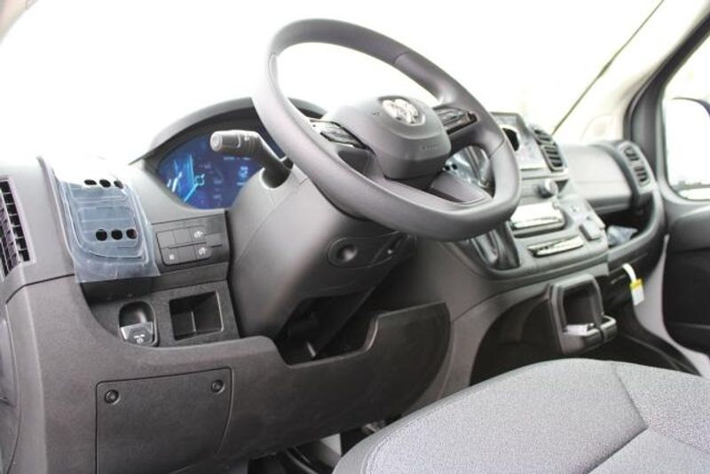 2025 RAM ProMaster 1500 Low Roof 118 WBImage 14