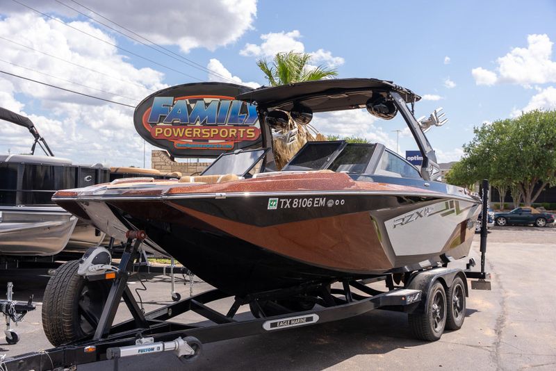 USED 2019 TIGE 2 RZX Image 2
