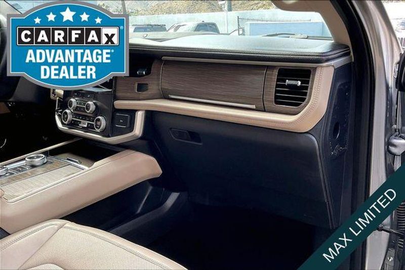 Used 2024 Ford Expedition LimitedImage 16