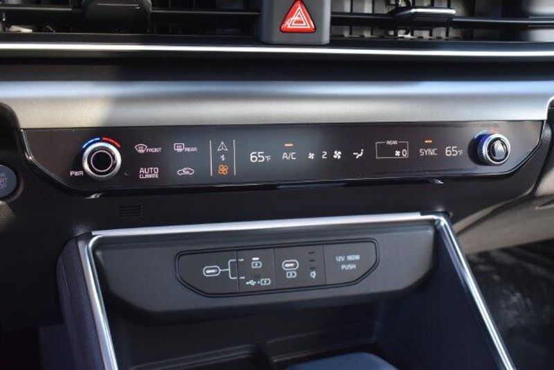 New 2027 Kia Carnival SXImage 35