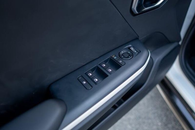 New 2025 Kia K4 GT-LineImage 17