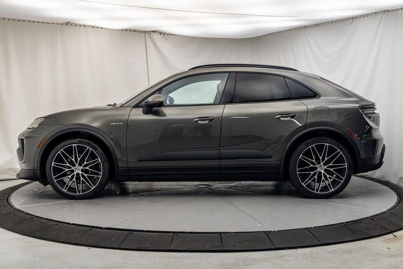 2024 Porsche Macan Electric 4Image 2