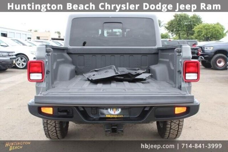 2021 Jeep Gladiator OverlandImage 9